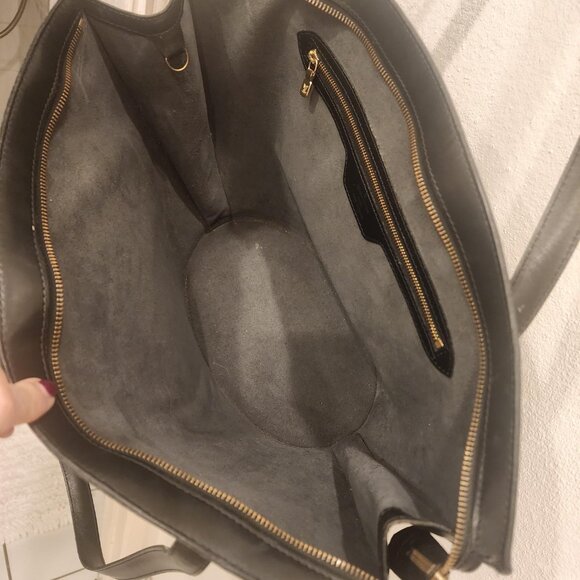 MAKE OFFER! Vintage 1993 Louis Vuitton handbag. Originally $2,600. - Picture 7 of 8